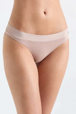 Amanda colaless con cintura