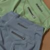 Calza chupin con recortes y mini bolsillo trasero